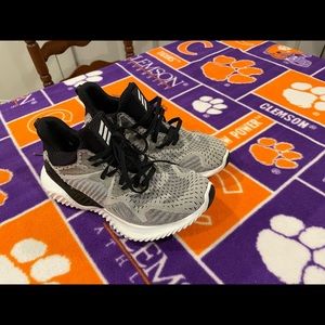 Adidas Alpha bounce 6.5